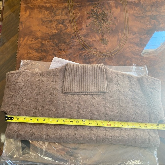 NWT Magaschoni Women's Cashmere Turtleneck Sweater - Picture 16 of 16